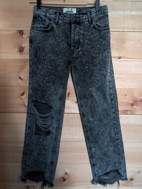 We The Free Maggies * 24 * nwot* Black Distress